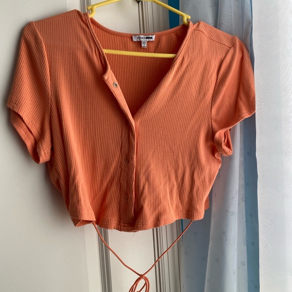 Fashion Nova Very Deep Connections Crop Top 🧡 - Picture 2 of 4